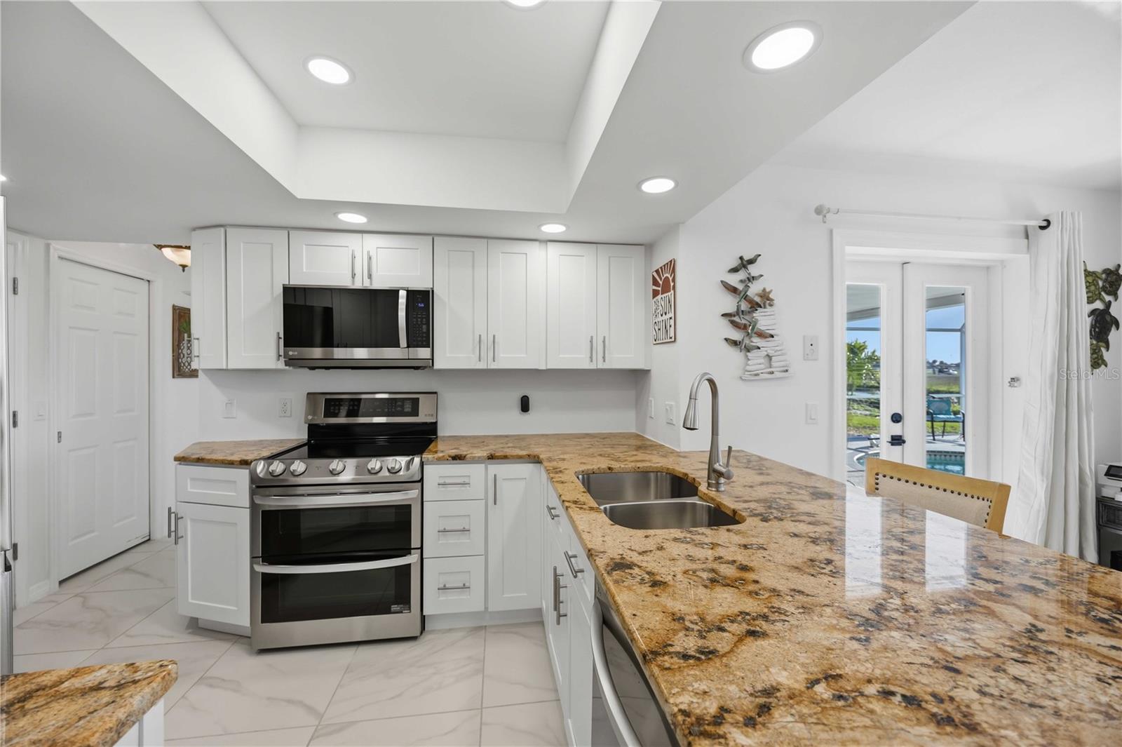 ROTONDA WEST PEBBLE BEACH - Residential