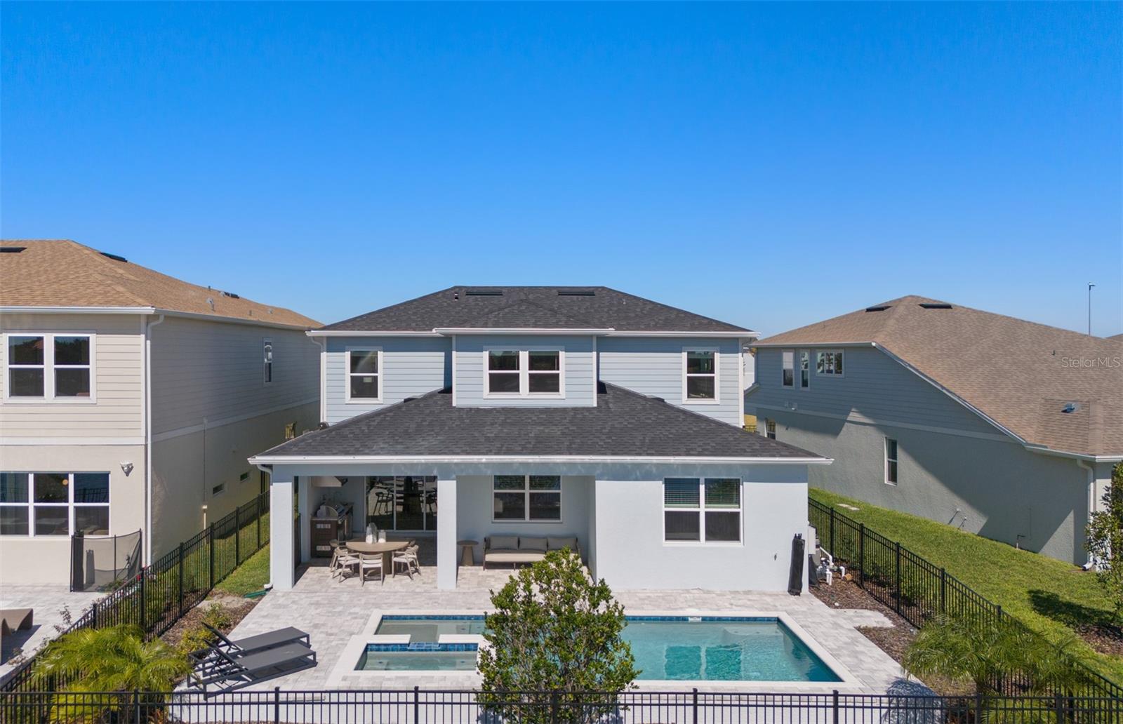 Casas a venda 3 - Jen Dantas 10305 PARK ESTATES AVENUE