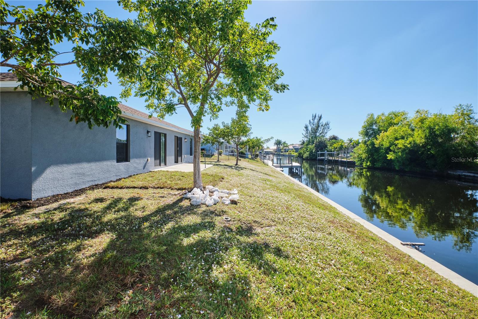 CAPE CORAL - Residential Income