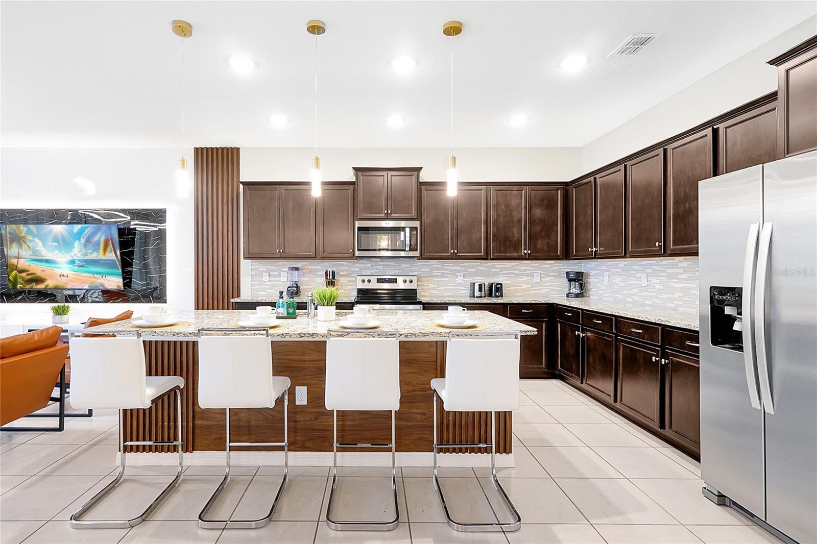 WINDSOR ISLAND RESIDENCE PH 3 - Residential