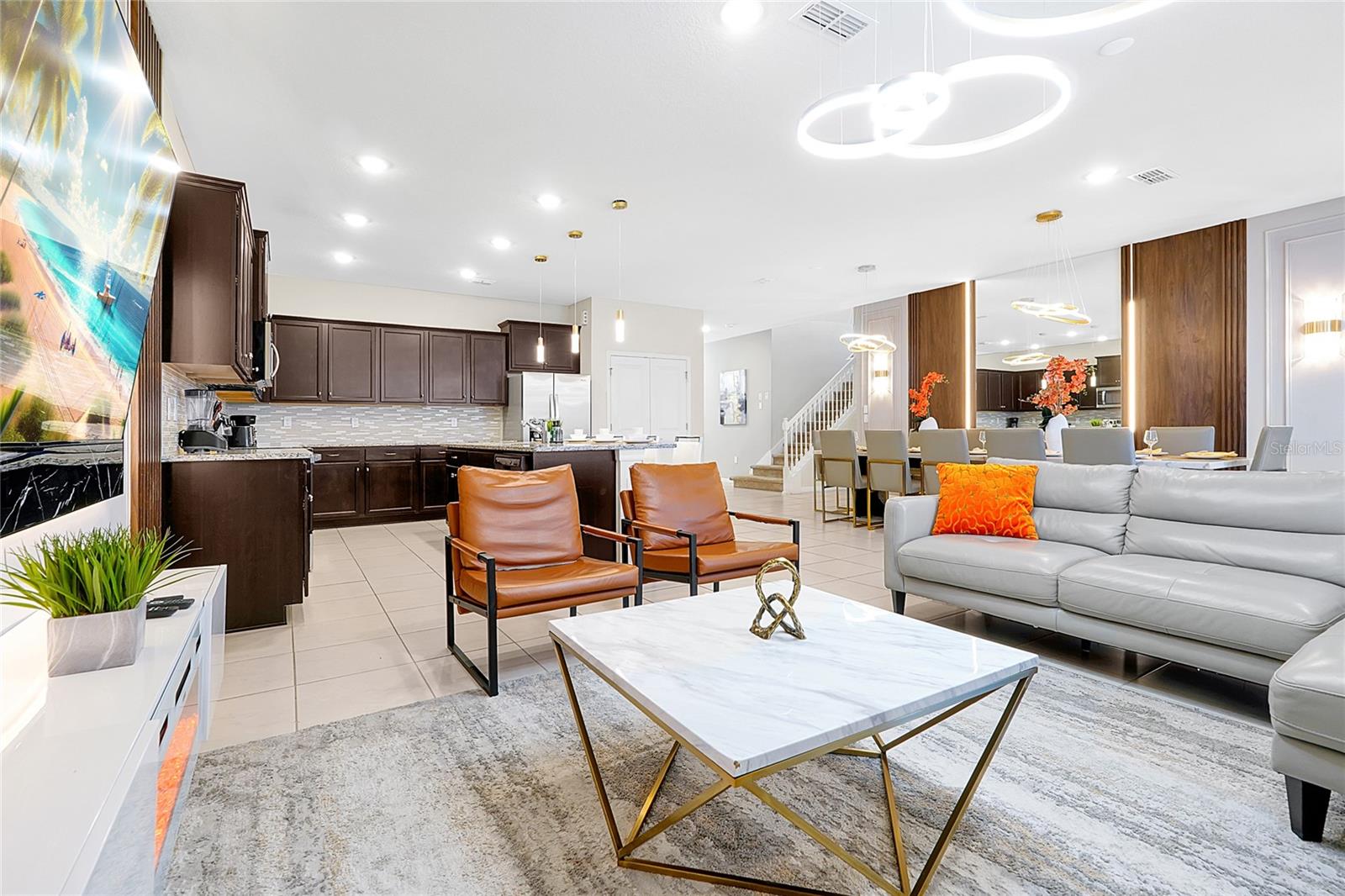 WINDSOR ISLAND RESIDENCE PH 3 - Residential