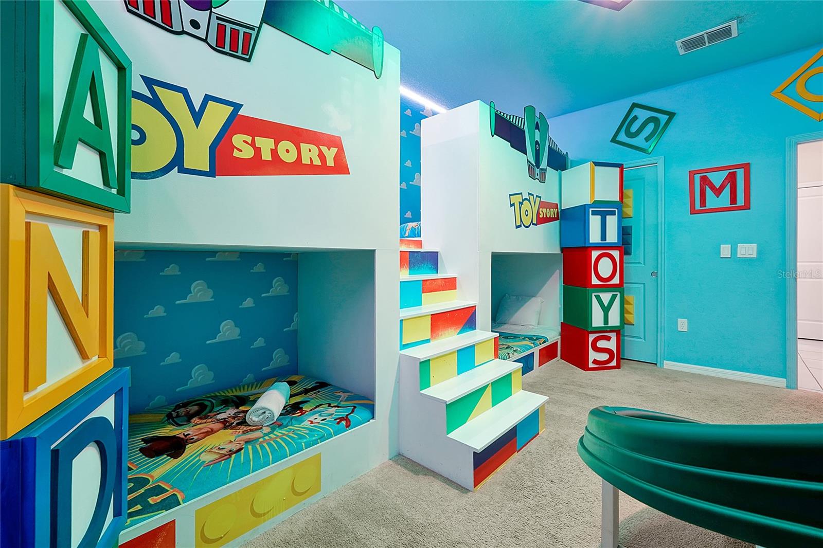 WINDSOR ISLAND RESIDENCE PH 3 - Residential