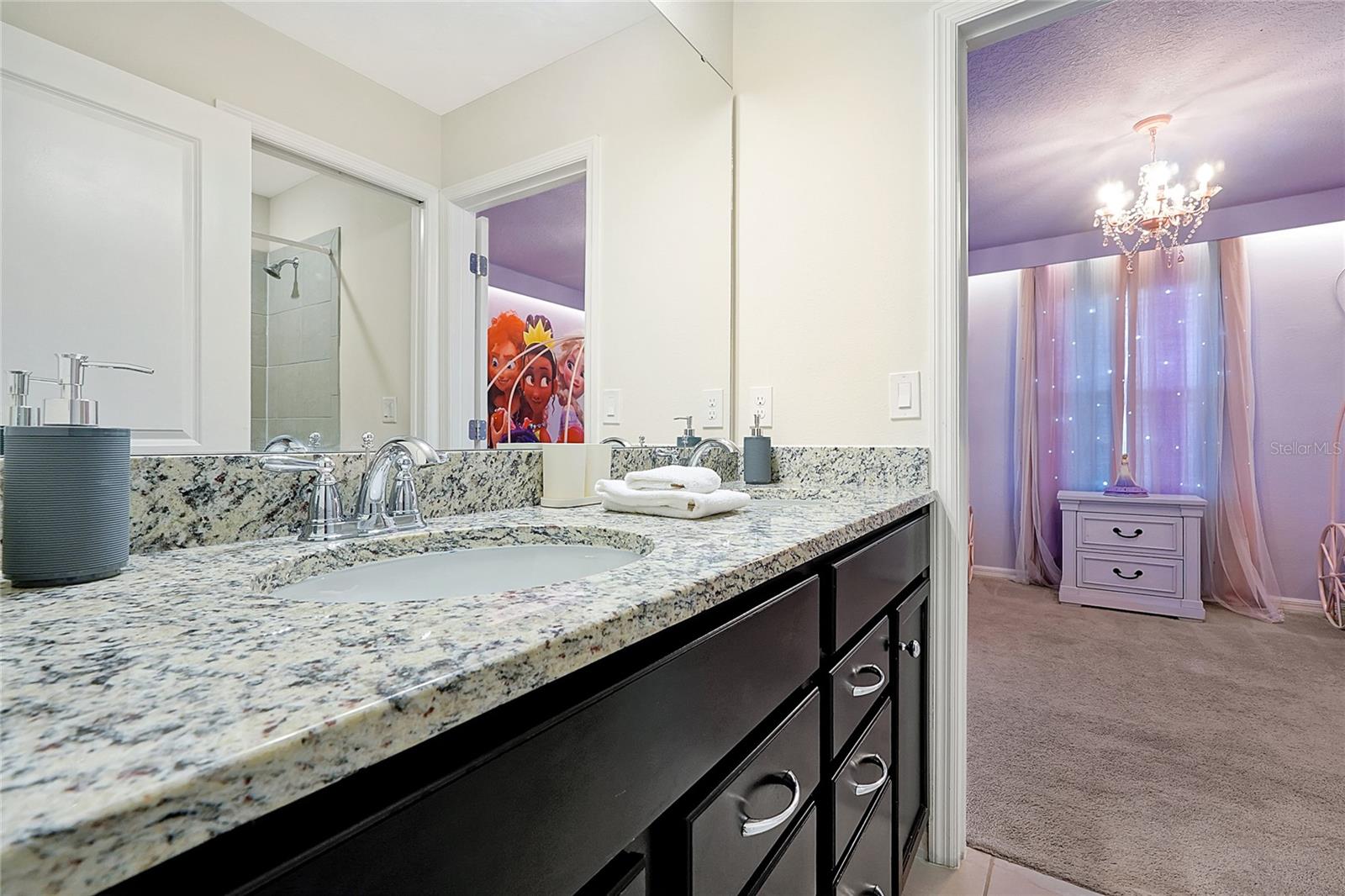 WINDSOR ISLAND RESIDENCE PH 3 - Residential