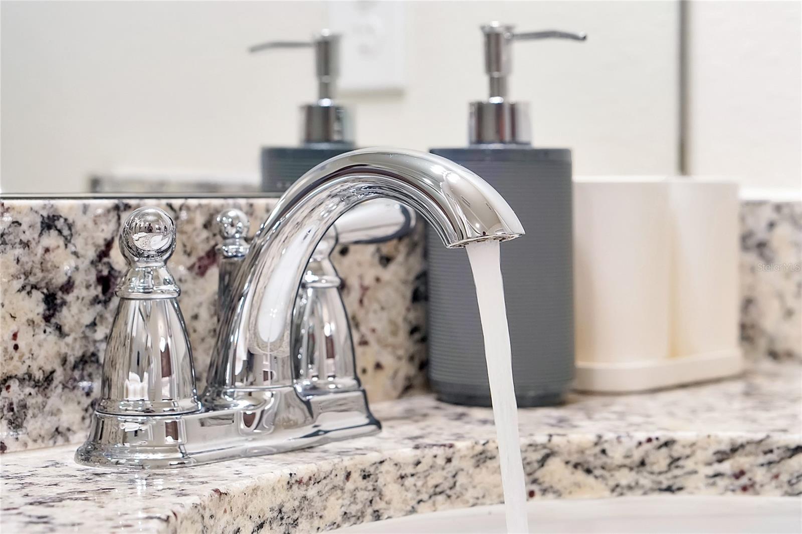 WINDSOR ISLAND RESIDENCE PH 3 - Residential