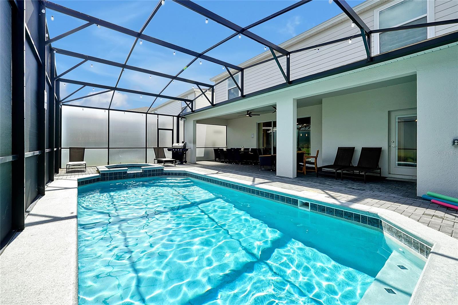 WINDSOR ISLAND RESIDENCE PH 3 - Residential