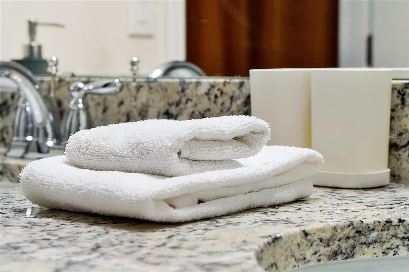 WINDSOR ISLAND RESIDENCE PH 3 - Residential