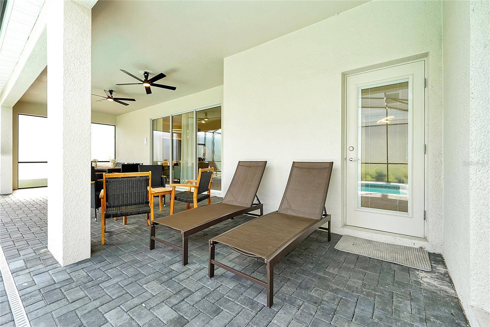 WINDSOR ISLAND RESIDENCE PH 3 - Residential