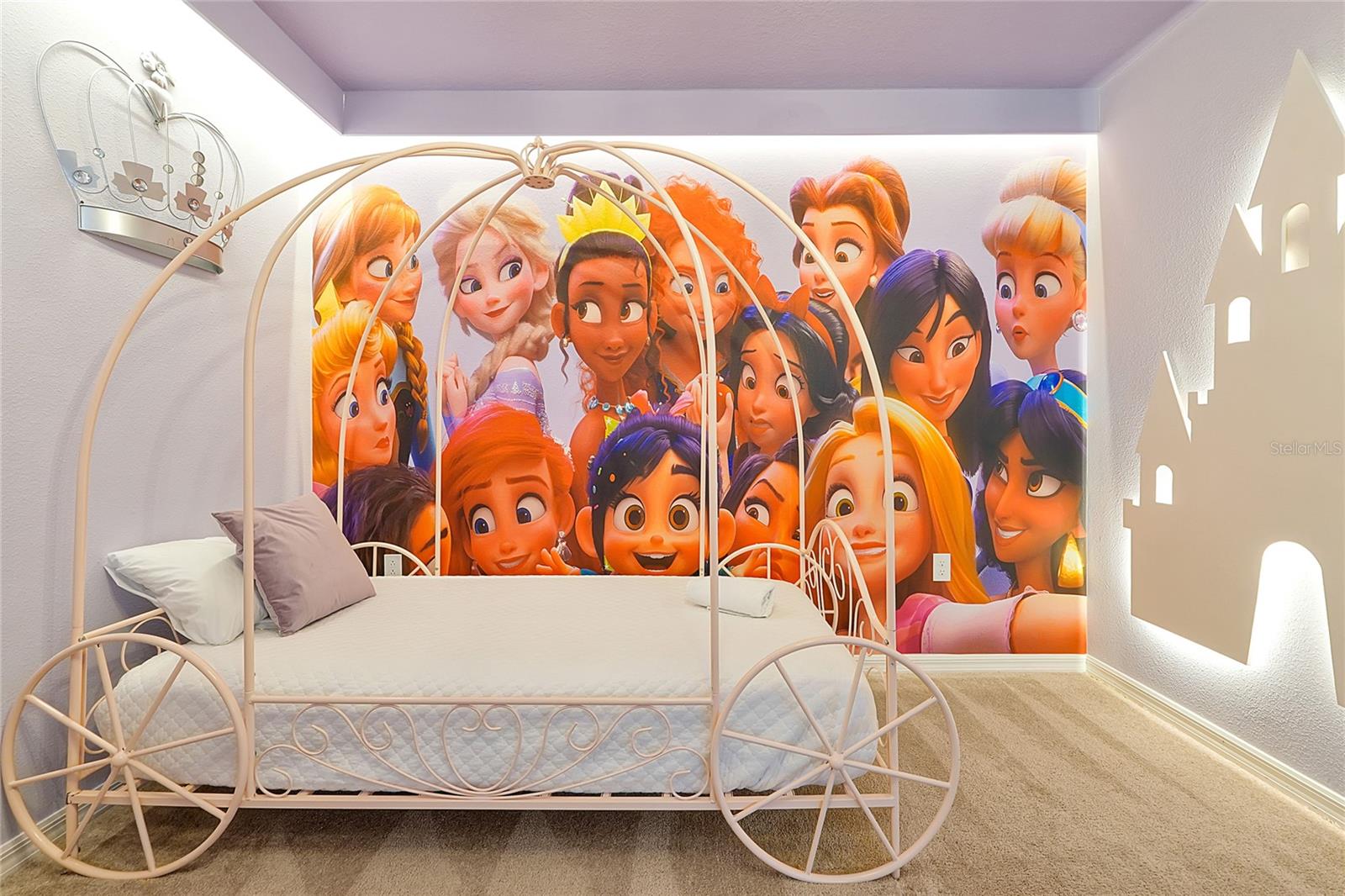 WINDSOR ISLAND RESIDENCE PH 3 - Residential