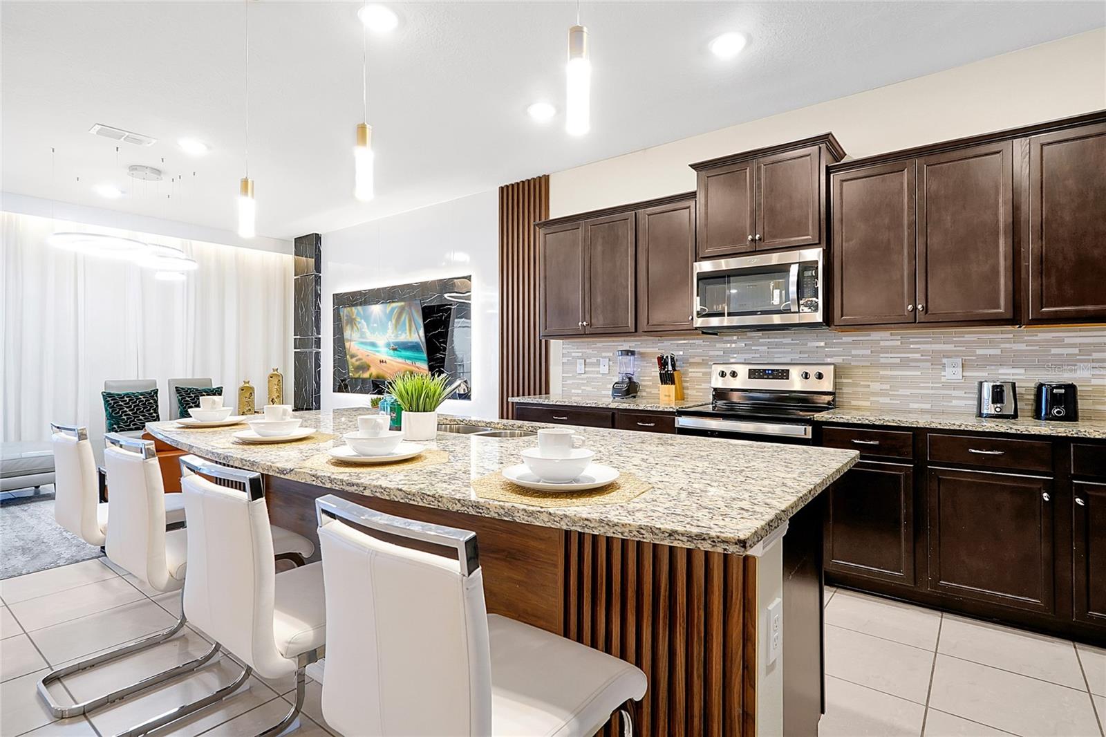 WINDSOR ISLAND RESIDENCE PH 3 - Residential