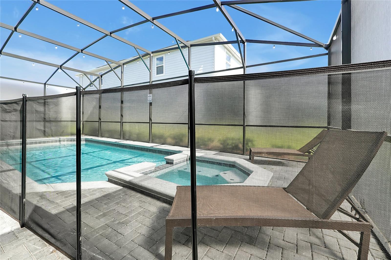 WINDSOR ISLAND RESIDENCE PH 3 - Residential