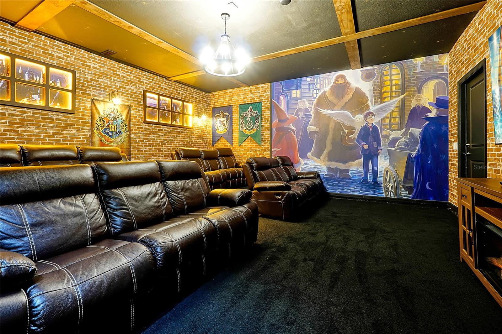 WINDSOR ISLAND RESIDENCE PH 3 - Residential