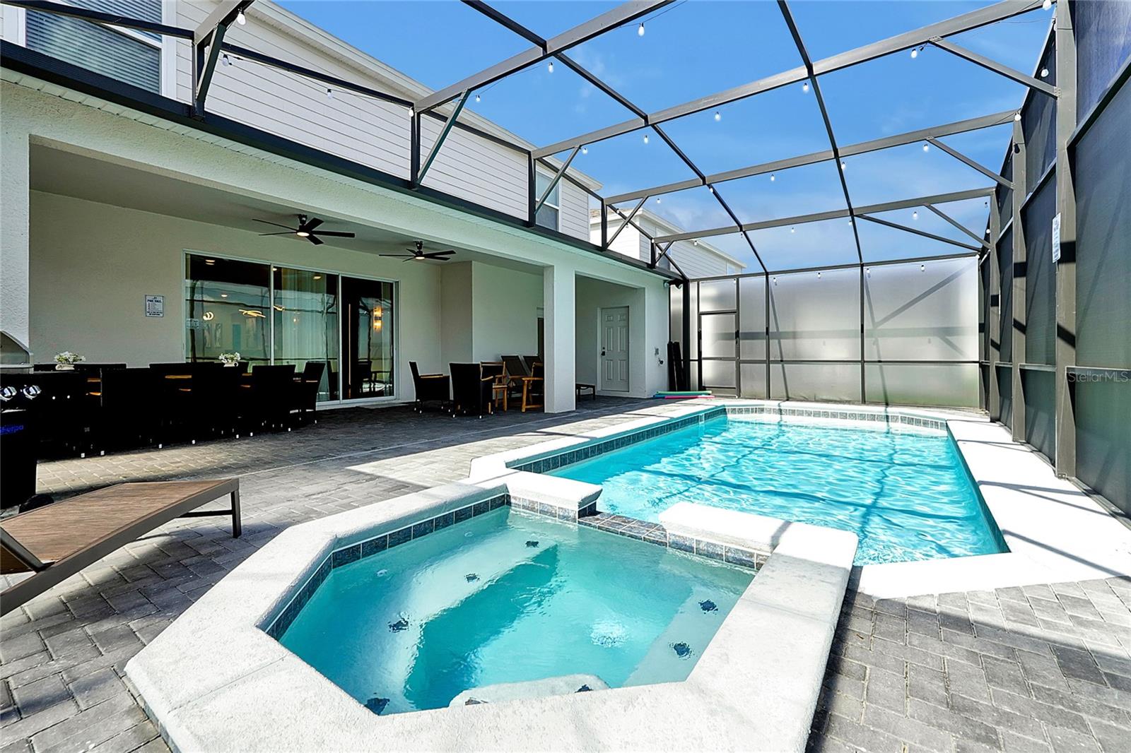 WINDSOR ISLAND RESIDENCE PH 3 - Residential