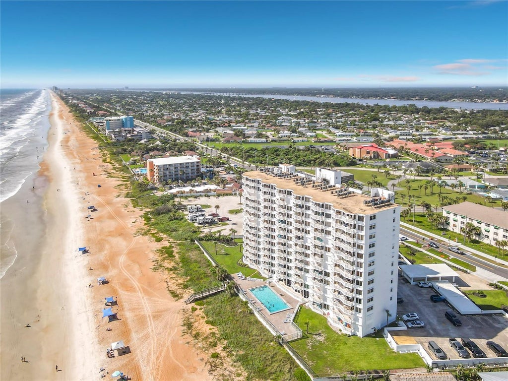 Photo of 1051 Ocean Shore Boulevard #304, Ormond Beach, FL 32176 (MLS # O6429600)