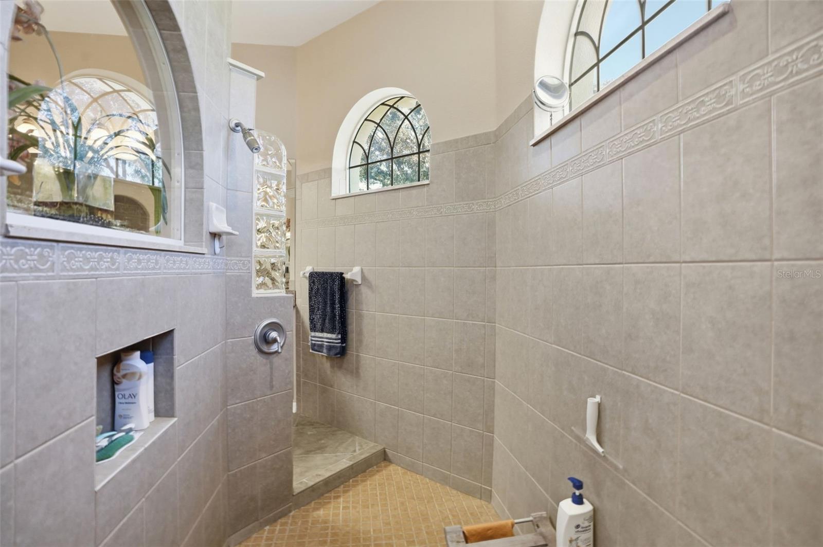 WOODLAND WATERS PH 5 - Residential