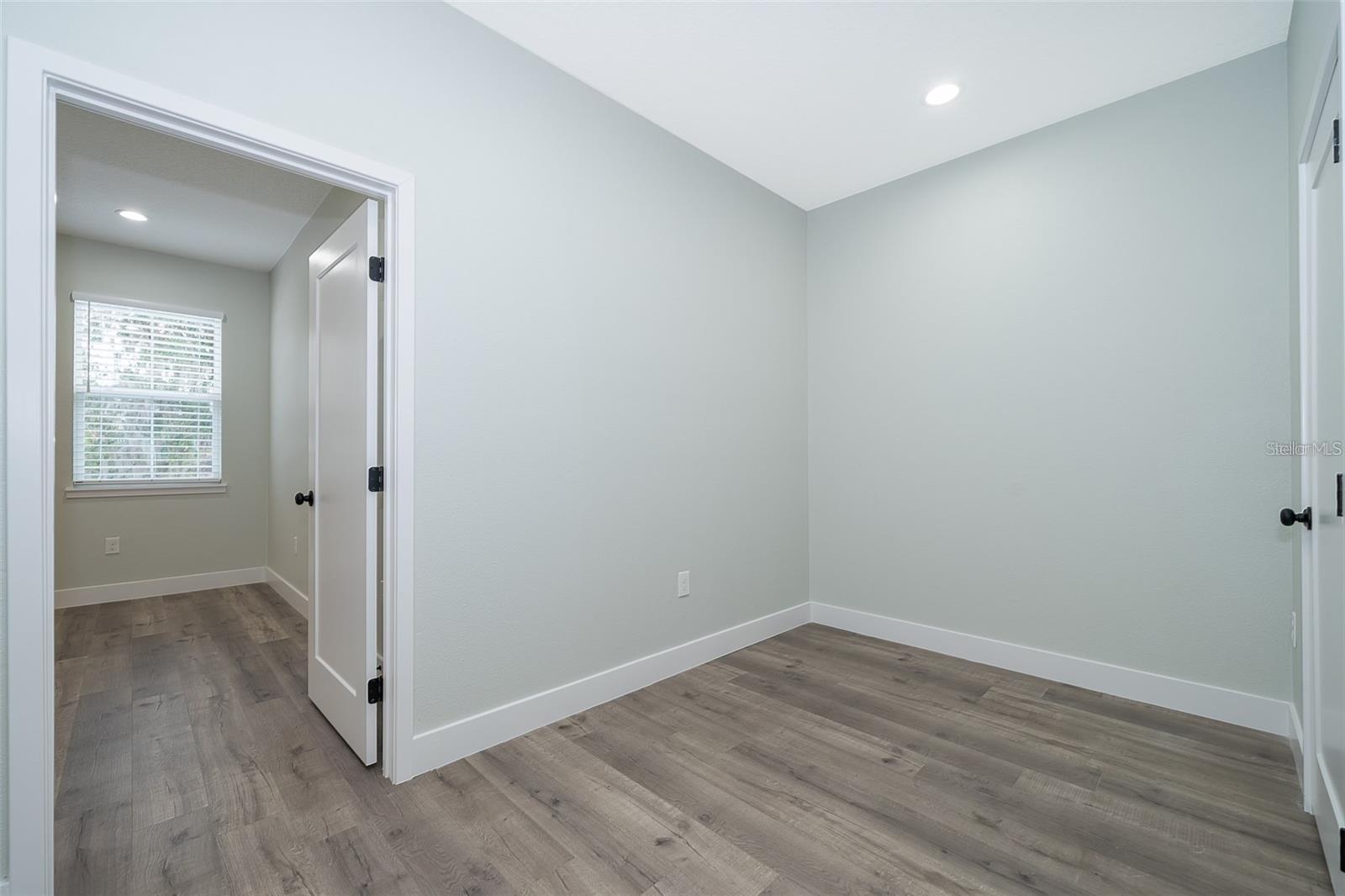 DON PABLO TWNHMS AT MYRTLE STREET - Residential Lease