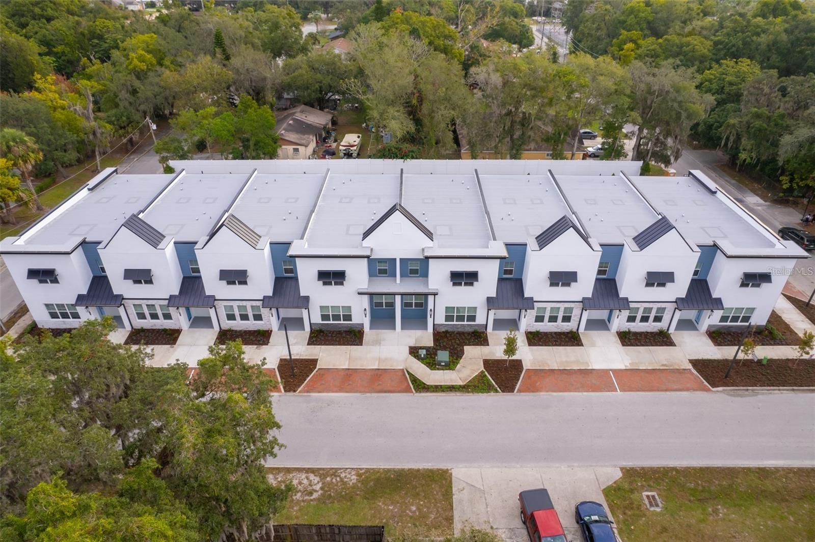 DON PABLO TWNHMS AT MYRTLE STREET - Residential Lease