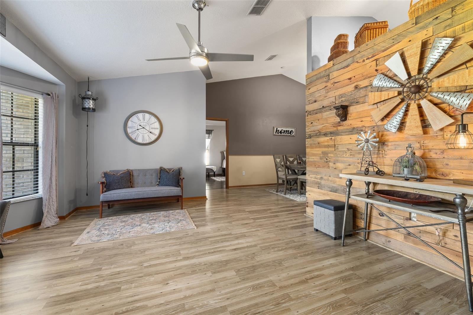 D S ESTATES - Residential