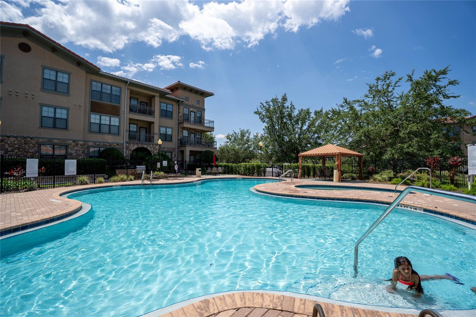 BELLA PIAZZA - Residential