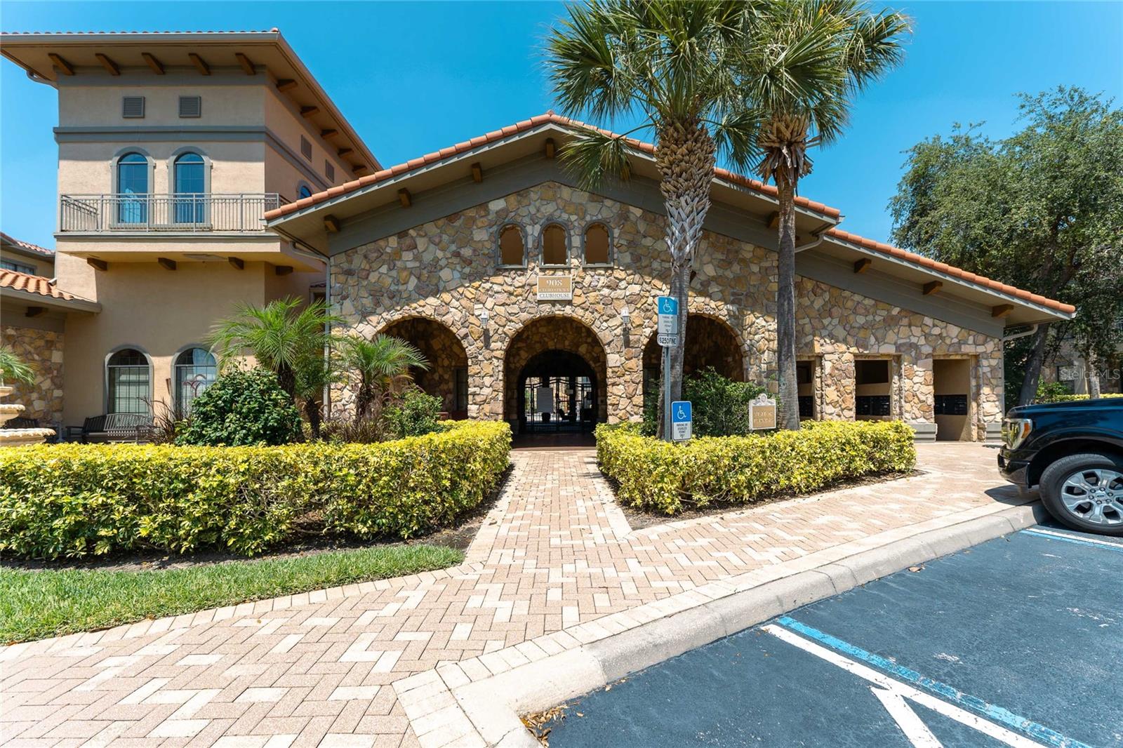 BELLA PIAZZA - Residential