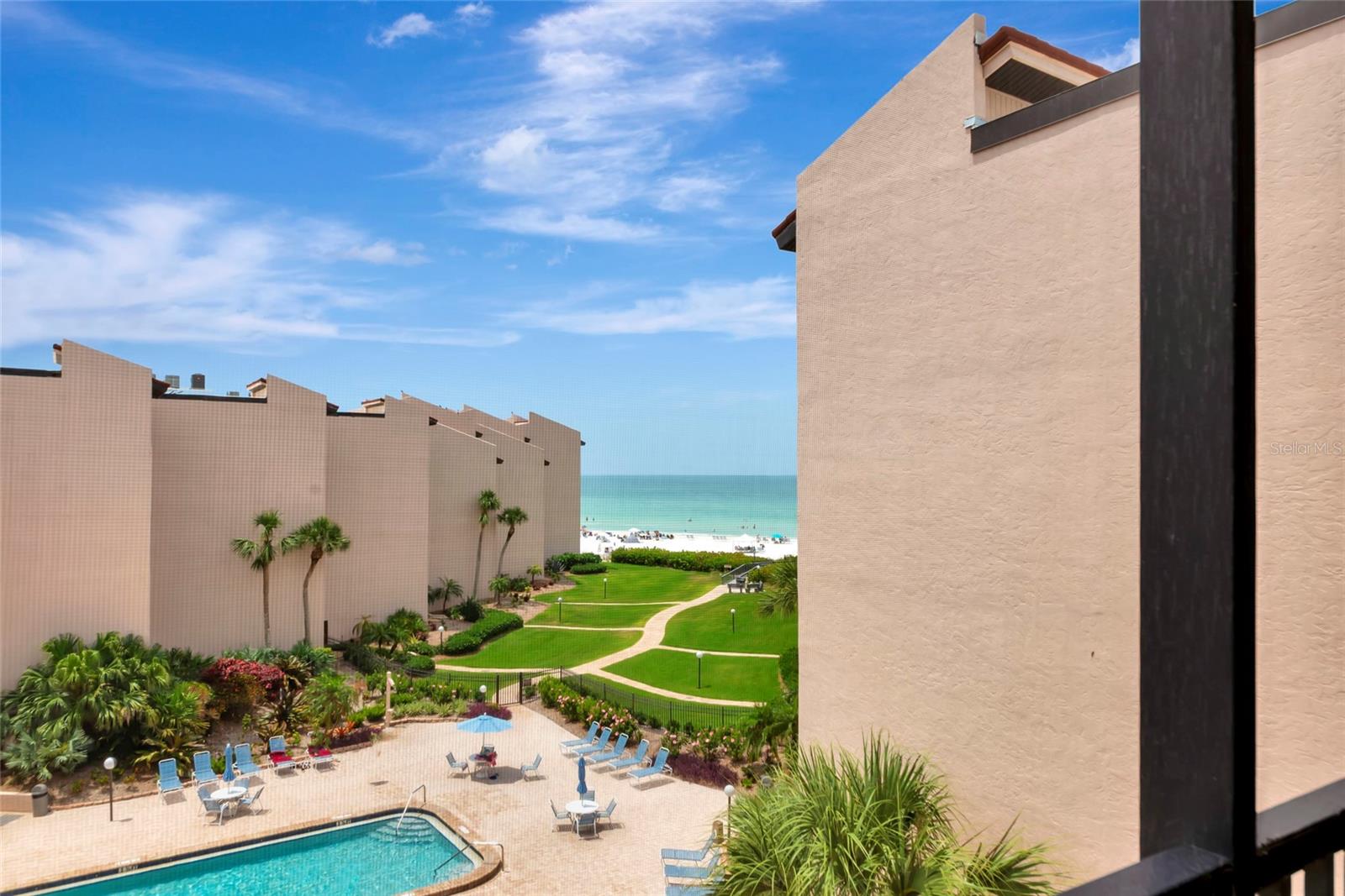 SIESTA BREAKERS - Residential