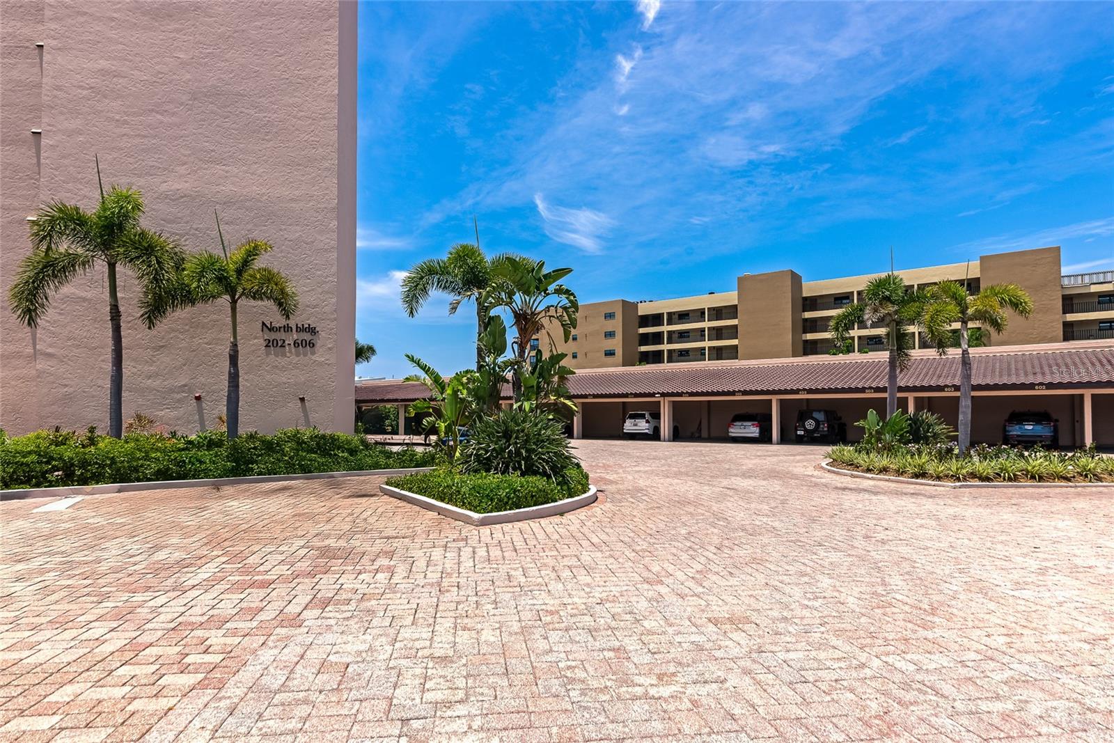 SIESTA BREAKERS - Residential