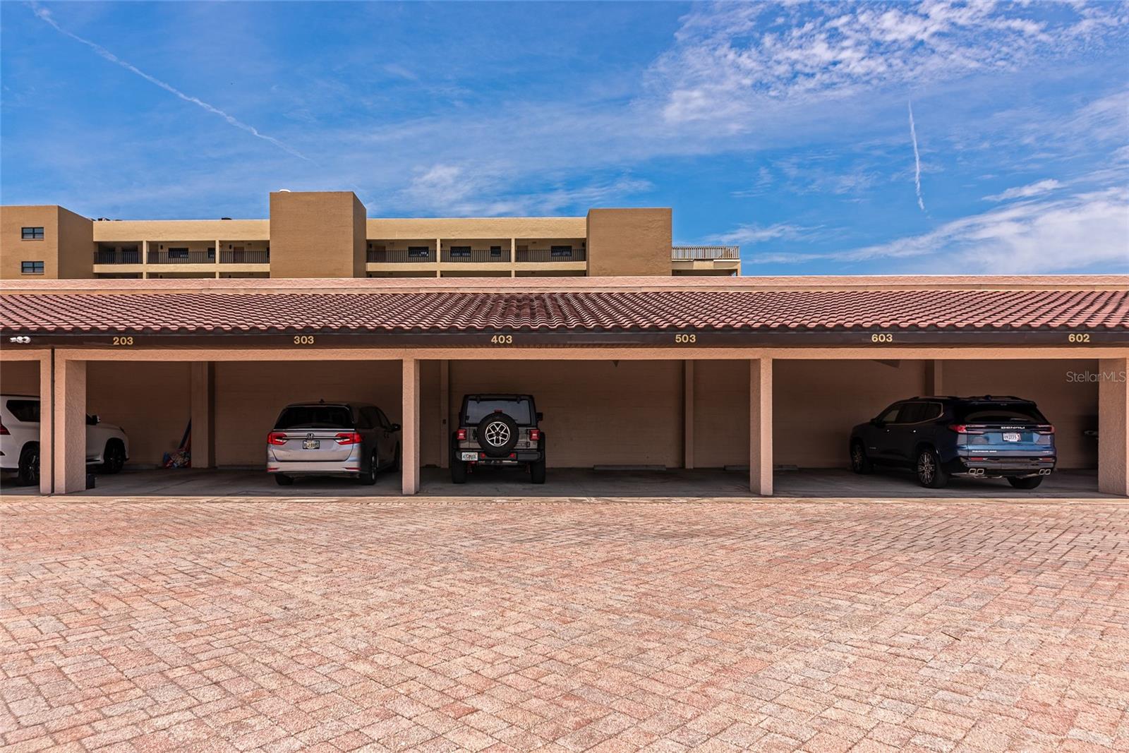 SIESTA BREAKERS - Residential