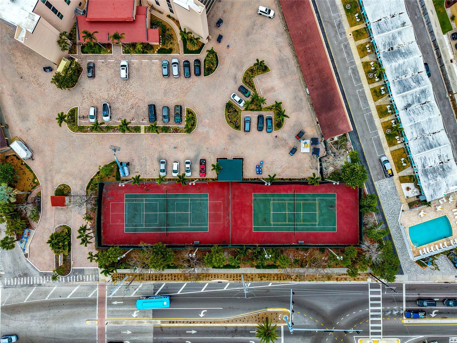 SIESTA BREAKERS - Residential