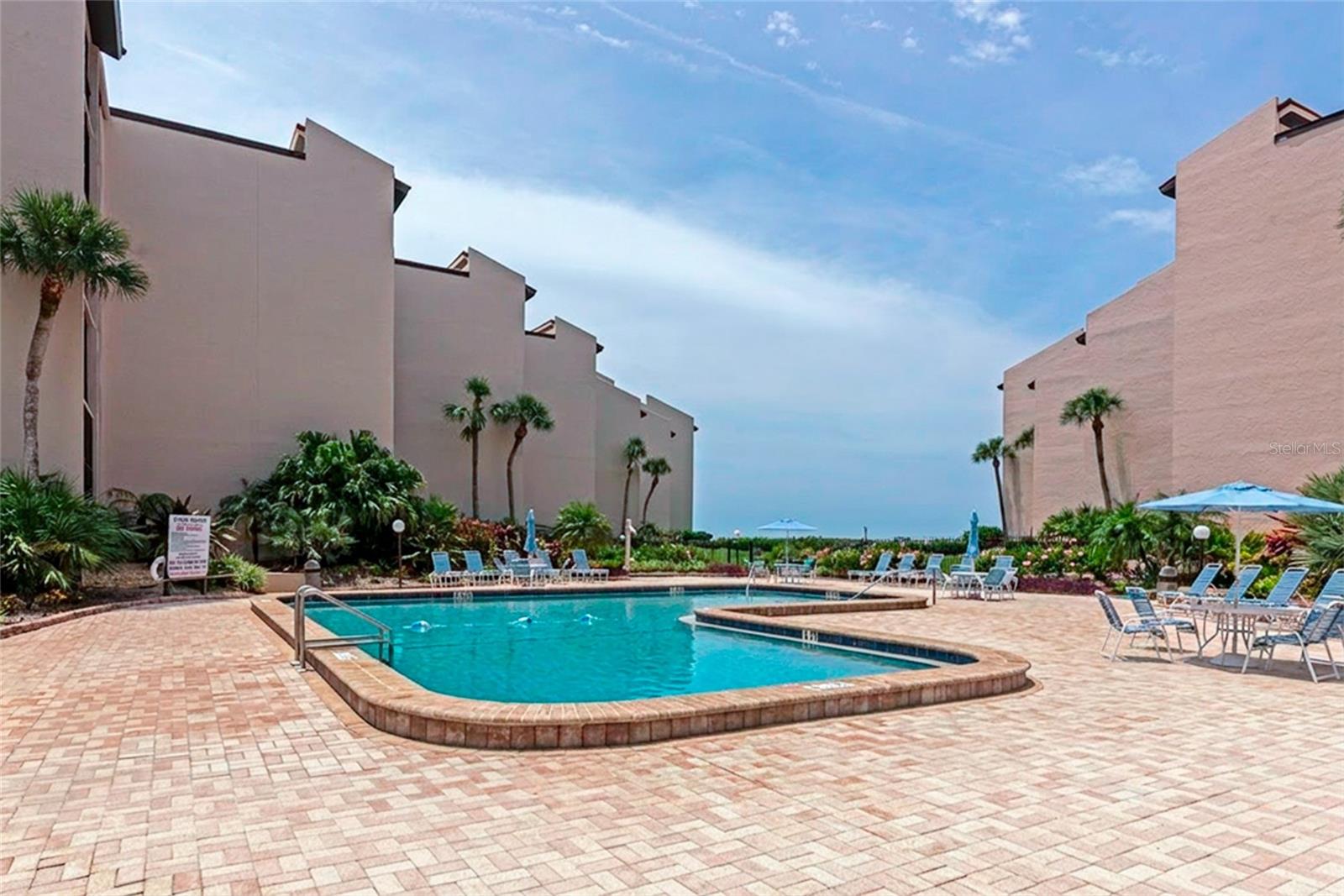 SIESTA BREAKERS - Residential