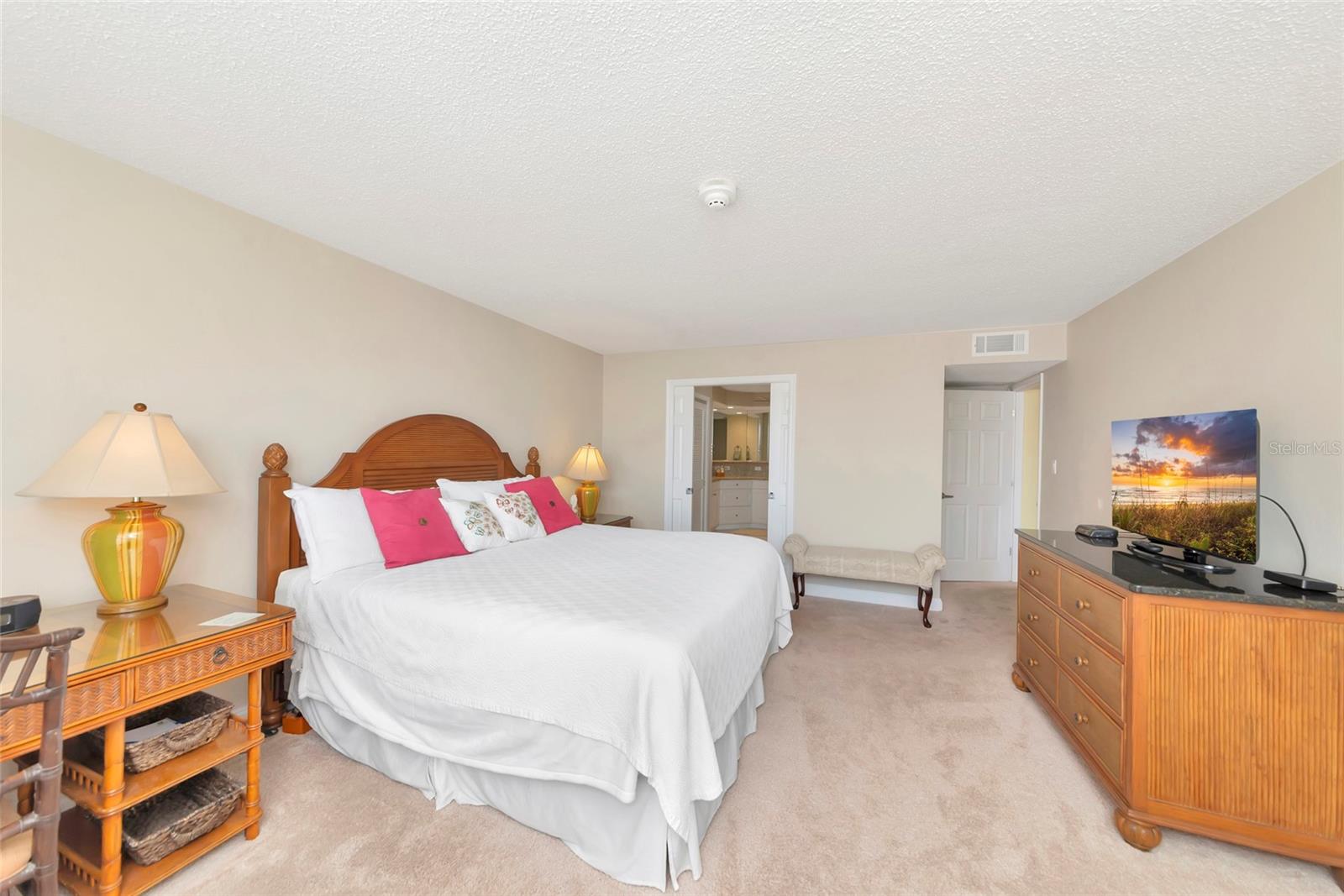 SIESTA BREAKERS - Residential