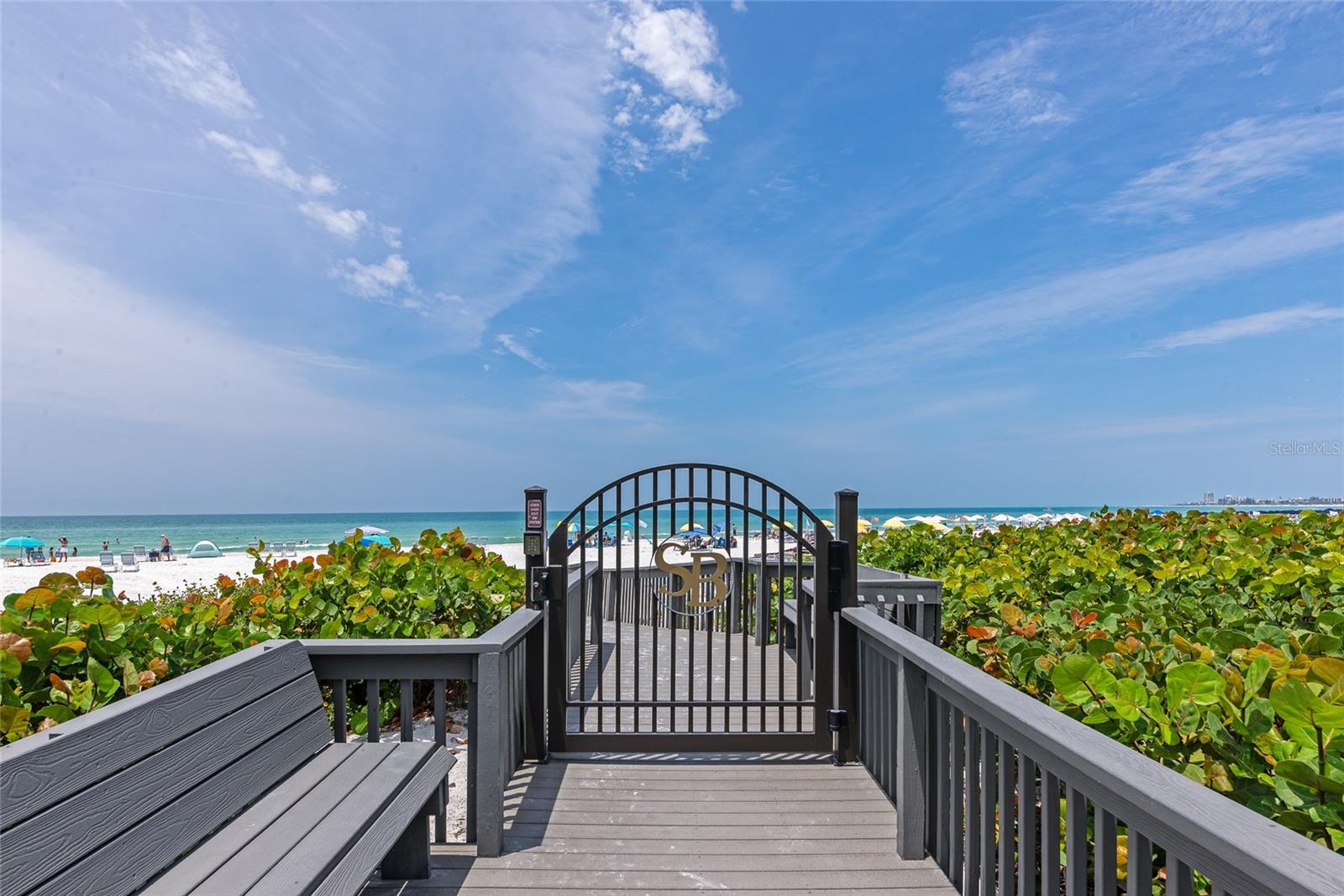 SIESTA BREAKERS - Residential