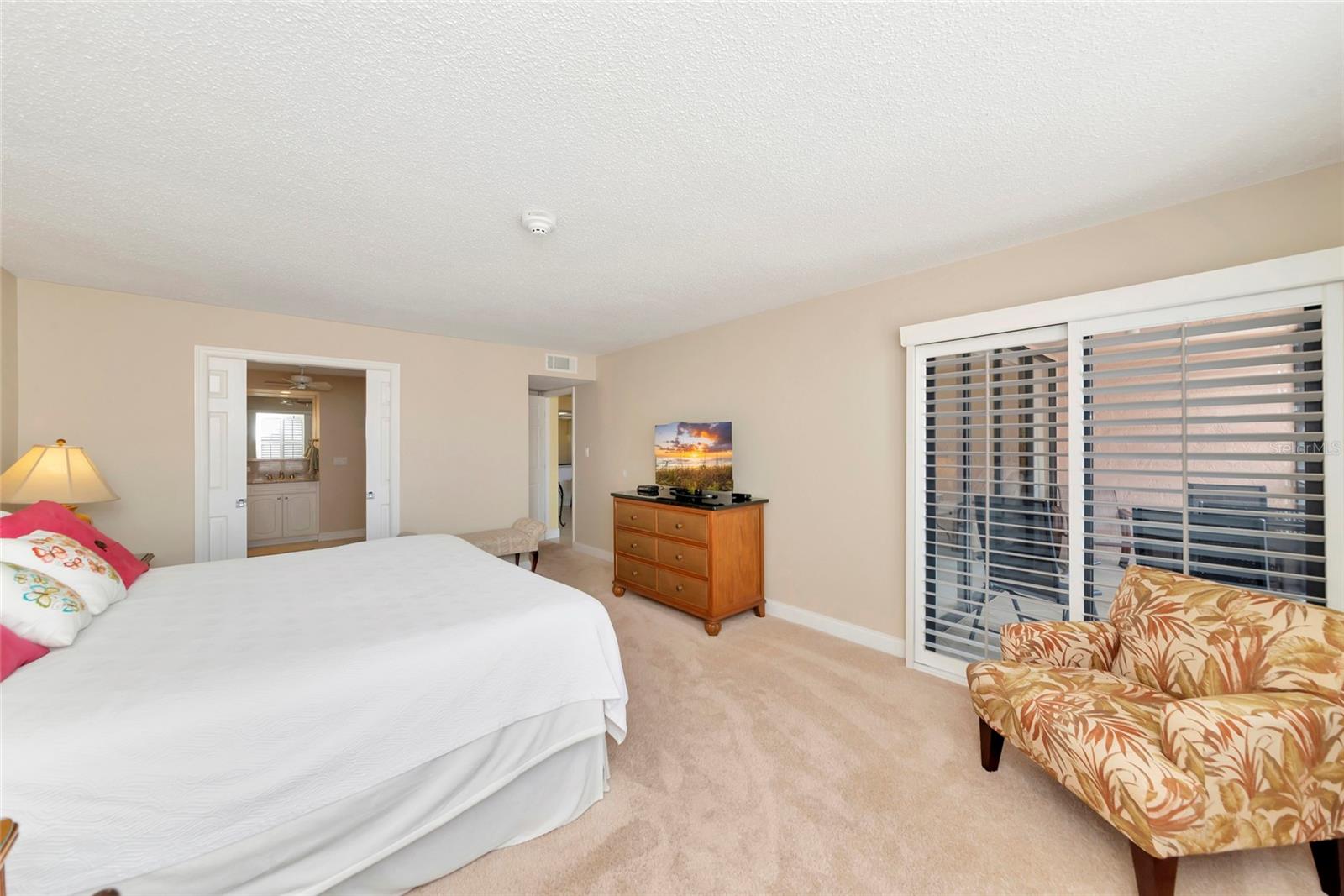 SIESTA BREAKERS - Residential