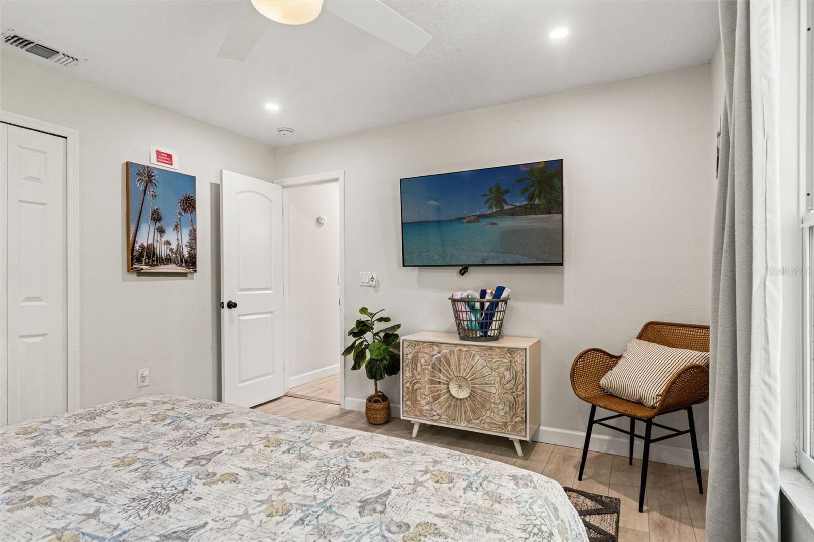 EDGEMERE - Residential Income