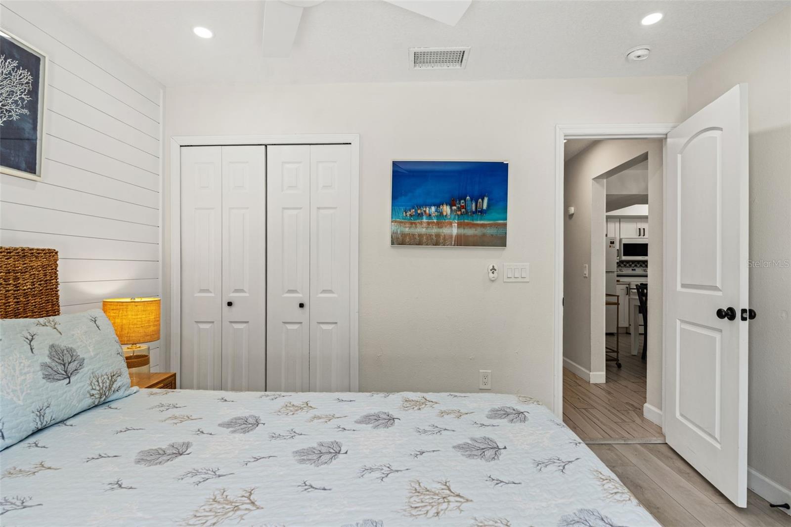 EDGEMERE - Residential Income