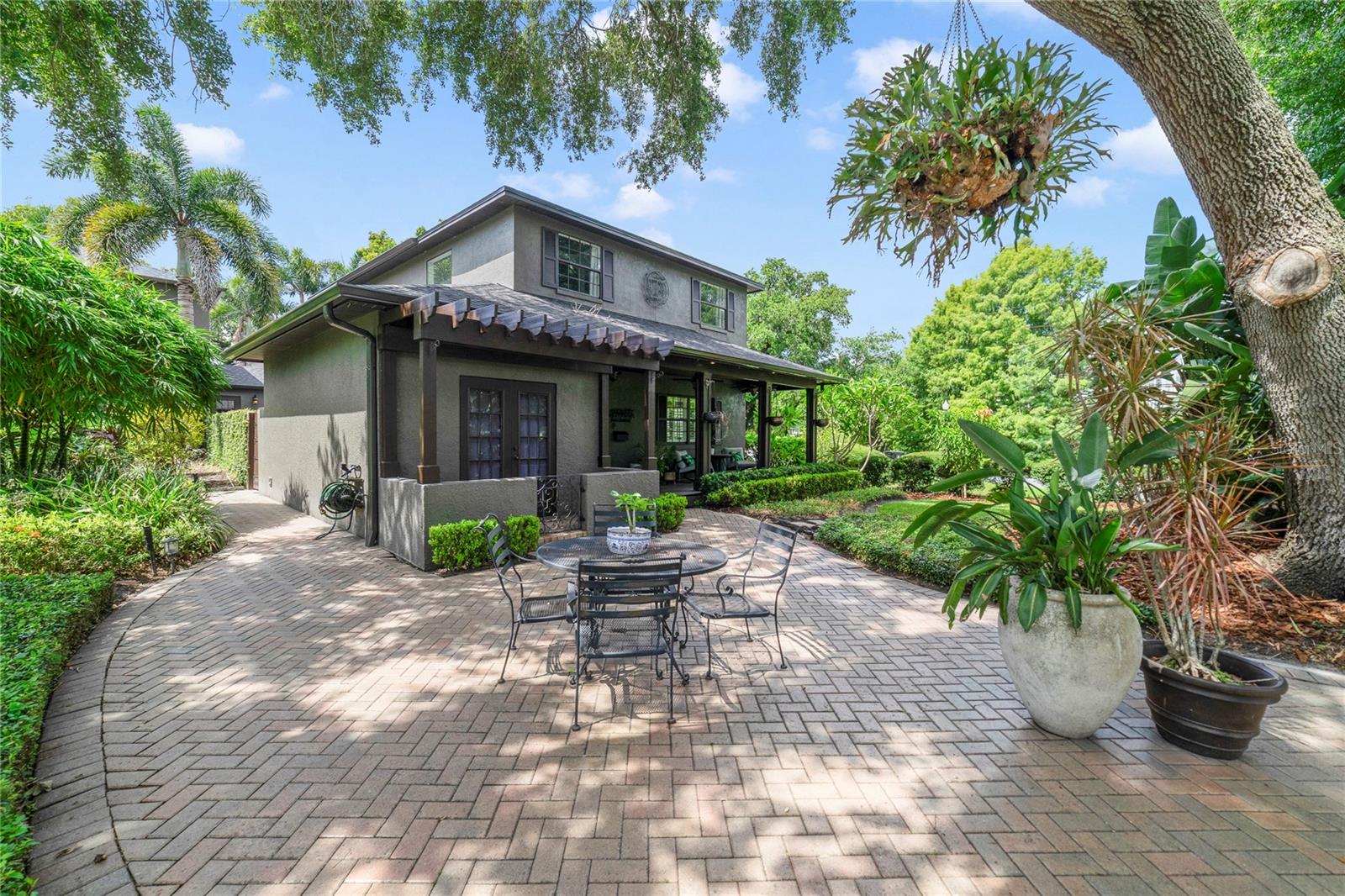 640 S LAKE FORMOSA DRIVE
