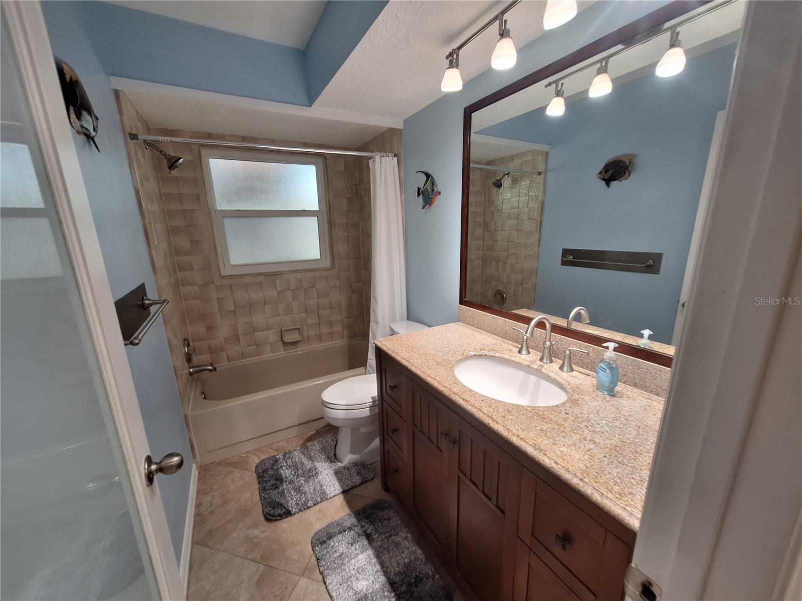 LAKESIDE ESTATES UNIT THREE - Residential
