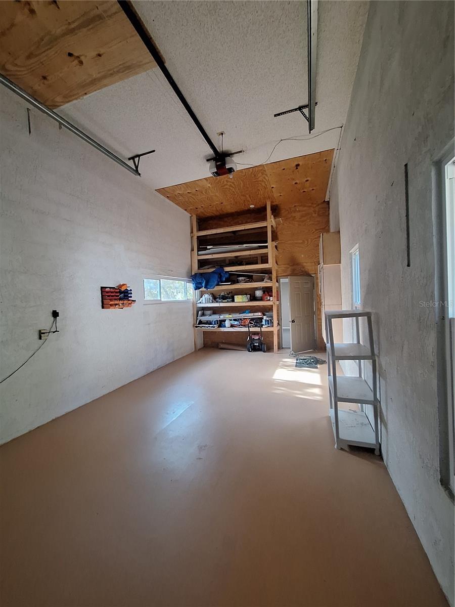 LAKESIDE ESTATES UNIT THREE - Residential