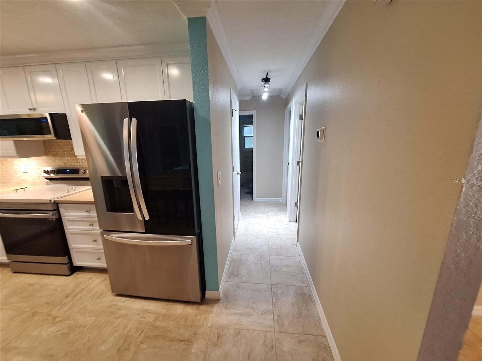 LAKESIDE ESTATES UNIT THREE - Residential