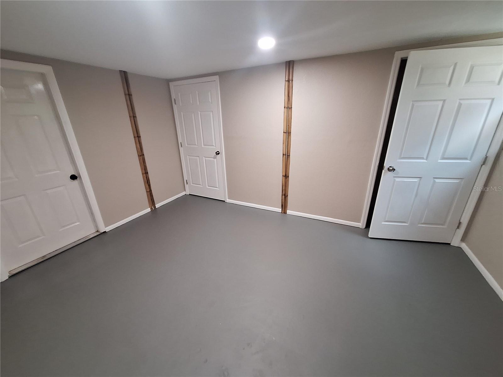LAKESIDE ESTATES UNIT THREE - Residential
