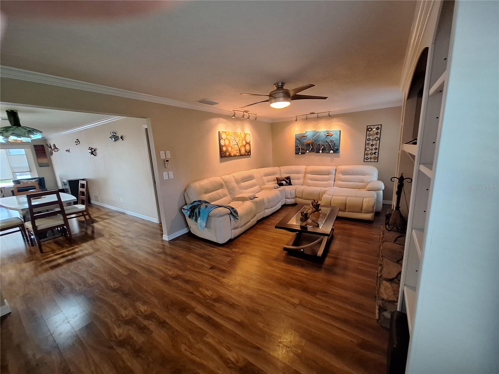 LAKESIDE ESTATES UNIT THREE - Residential