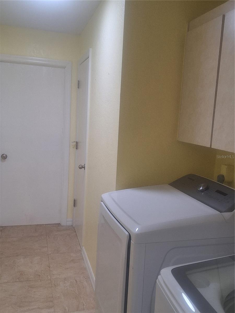 LAKESIDE ESTATES UNIT THREE - Residential