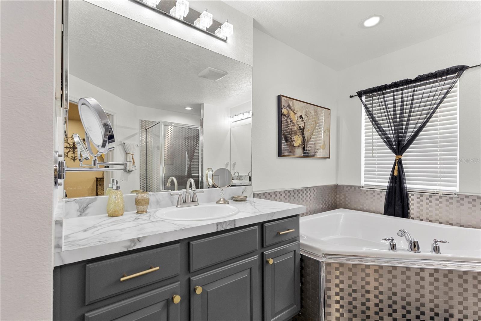 BOYETTE OAKS - Residential