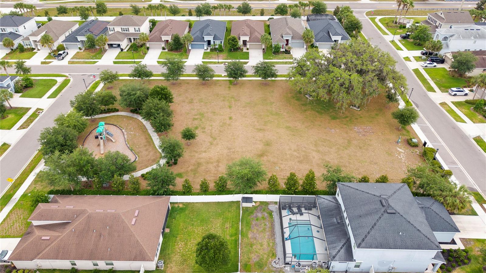 BOYETTE OAKS - Residential