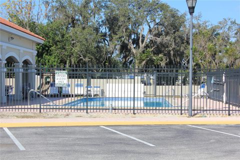A home in WINTER HAVEN