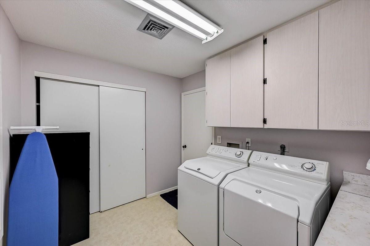 ENGLEWOOD ISLES SUB - Residential Lease