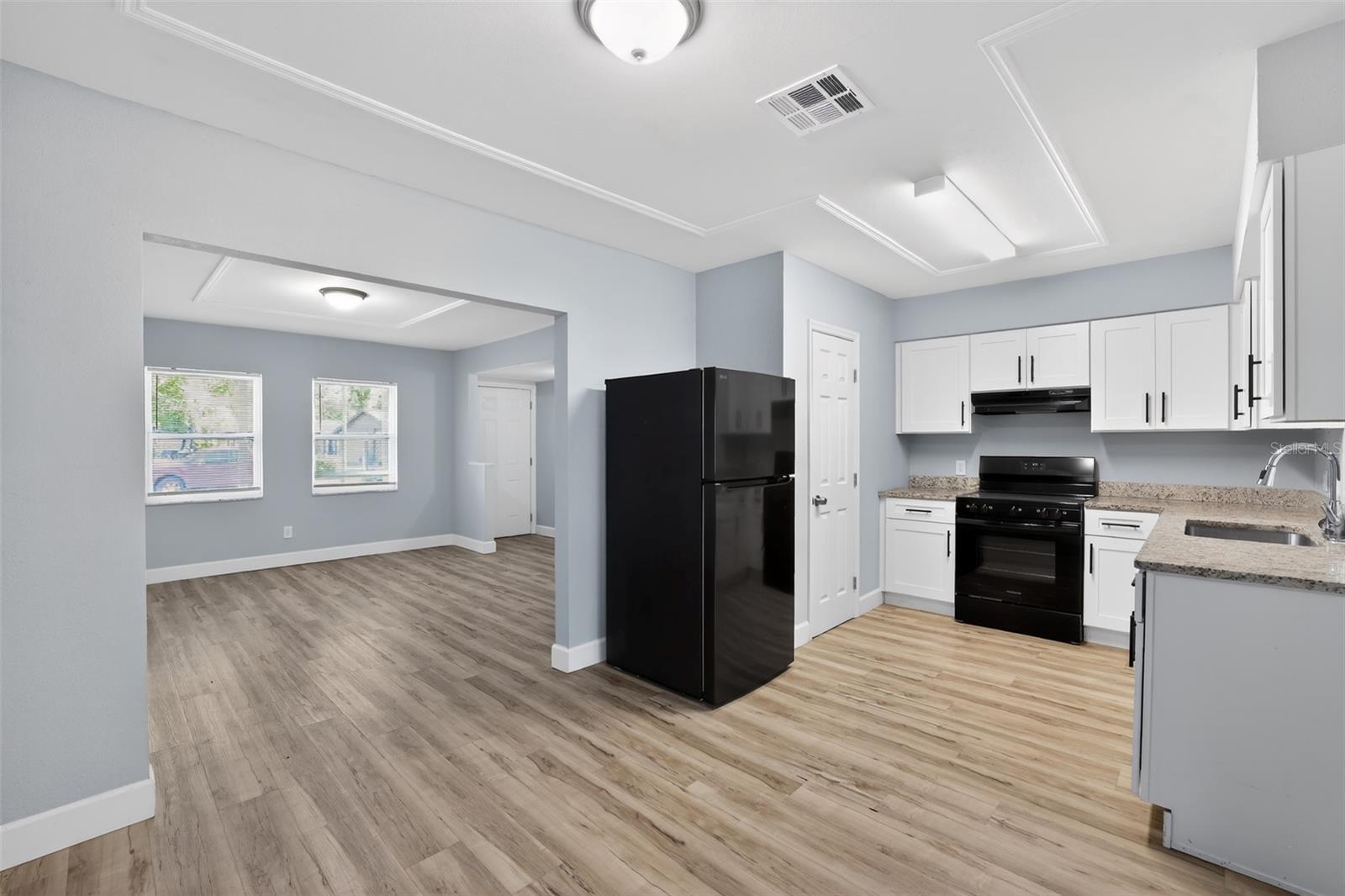 BRIARWOOD UNIT NO 1 - Residential