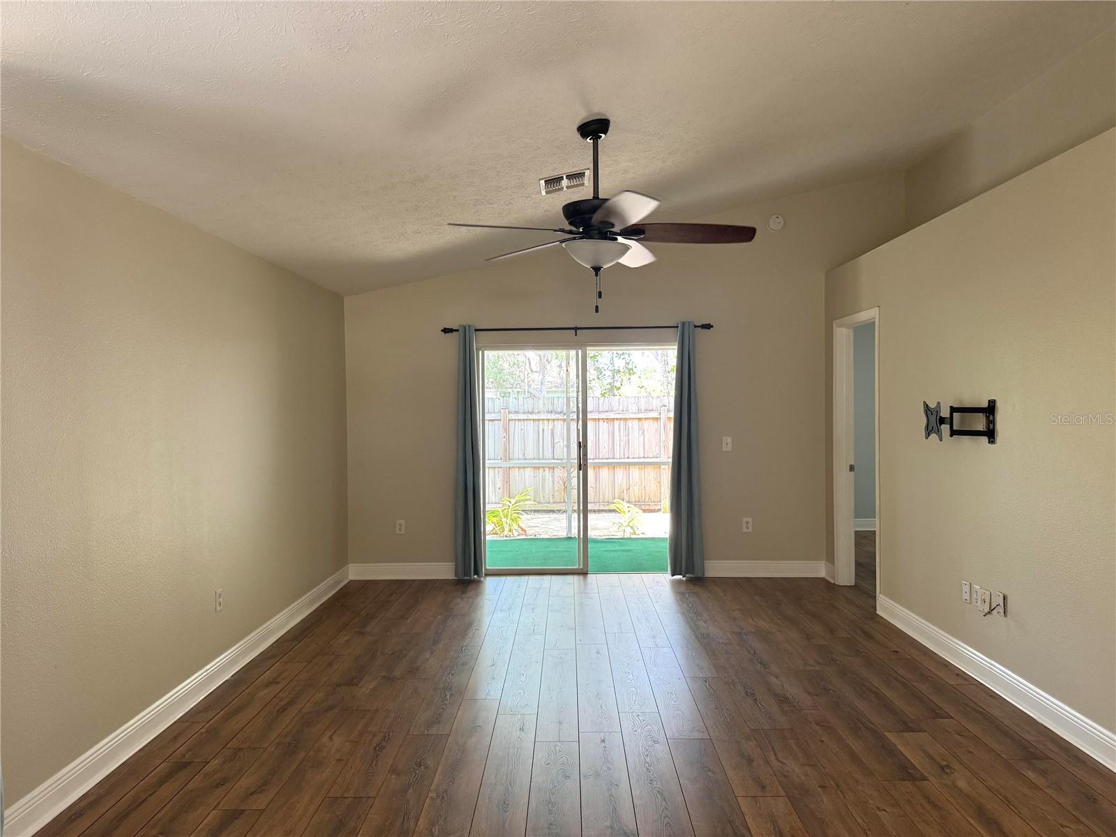THE OAKS AT RIVER RIDGE - Residential