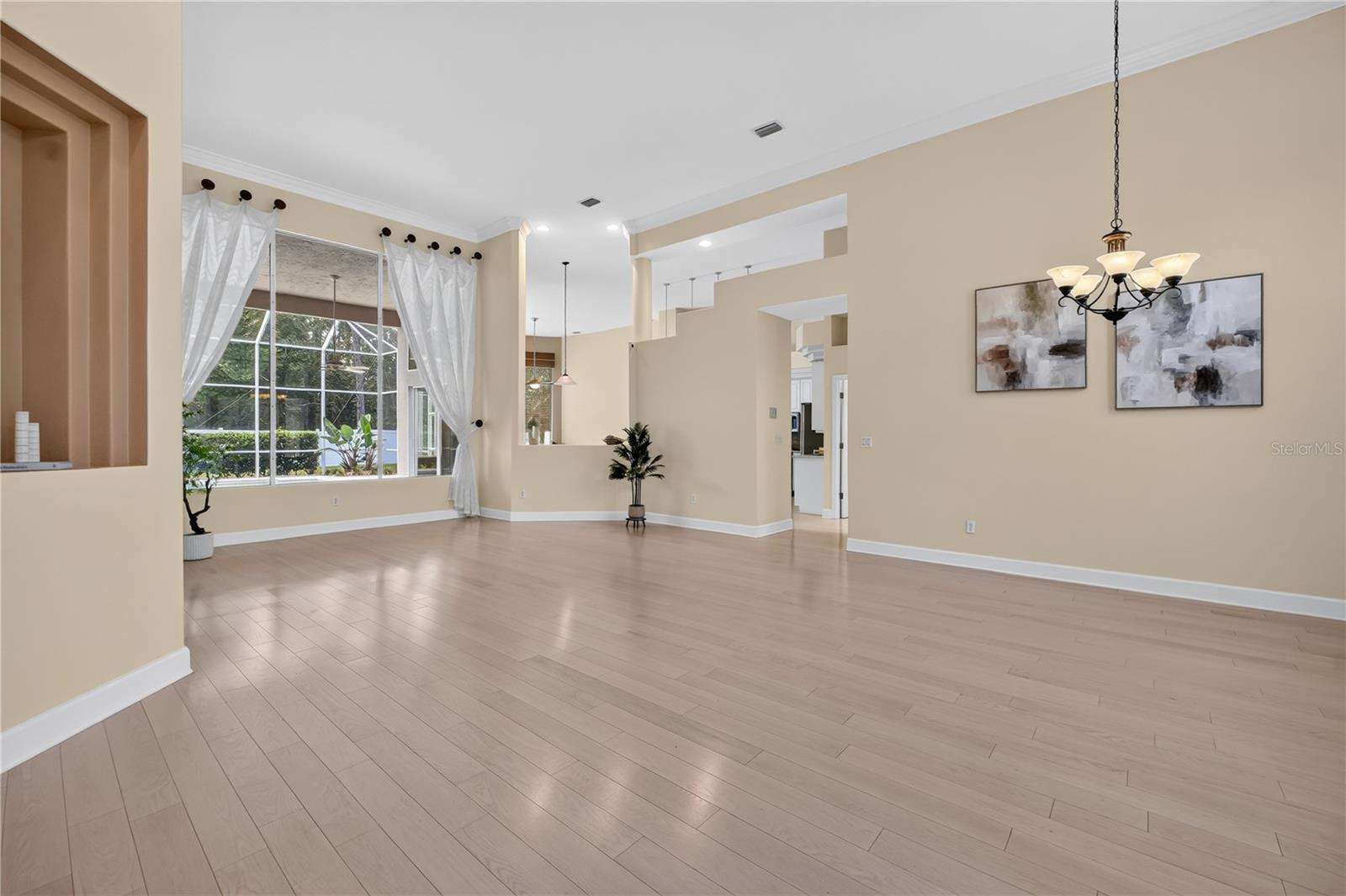 12 BROOK CREST WAY