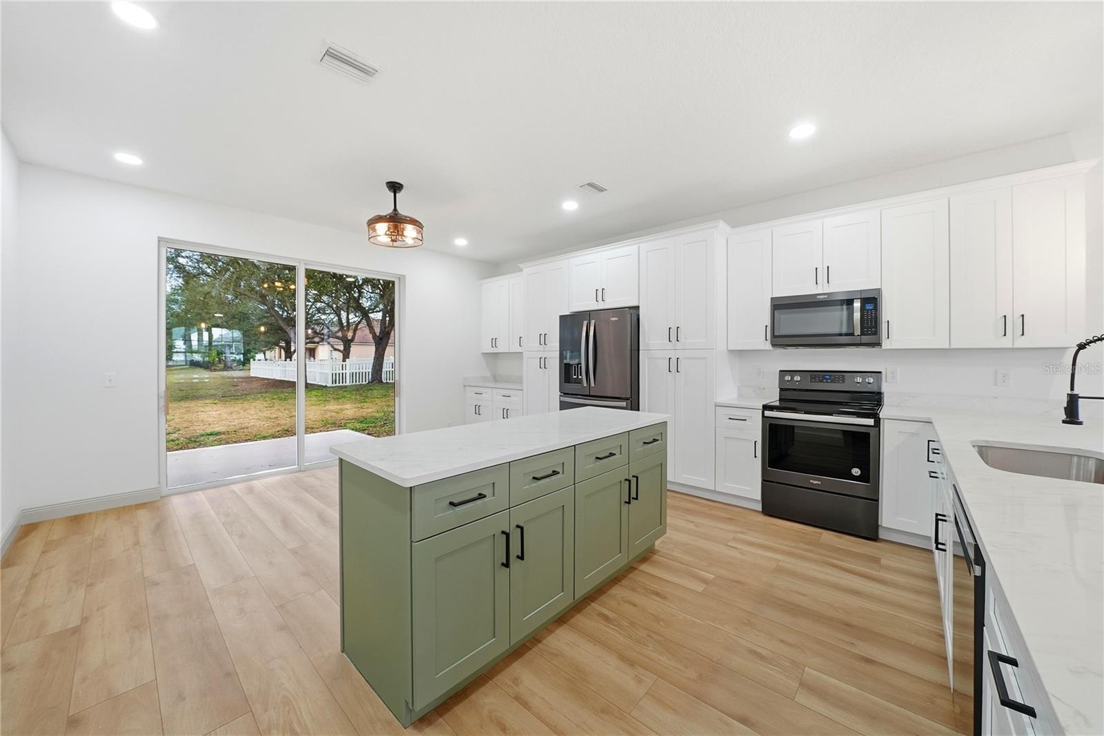 PARKSIDE - Residential