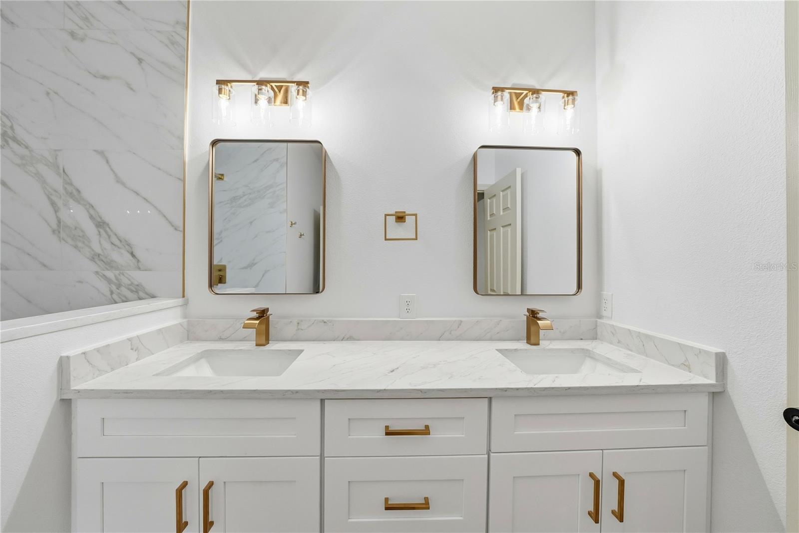 PARKSIDE - Residential