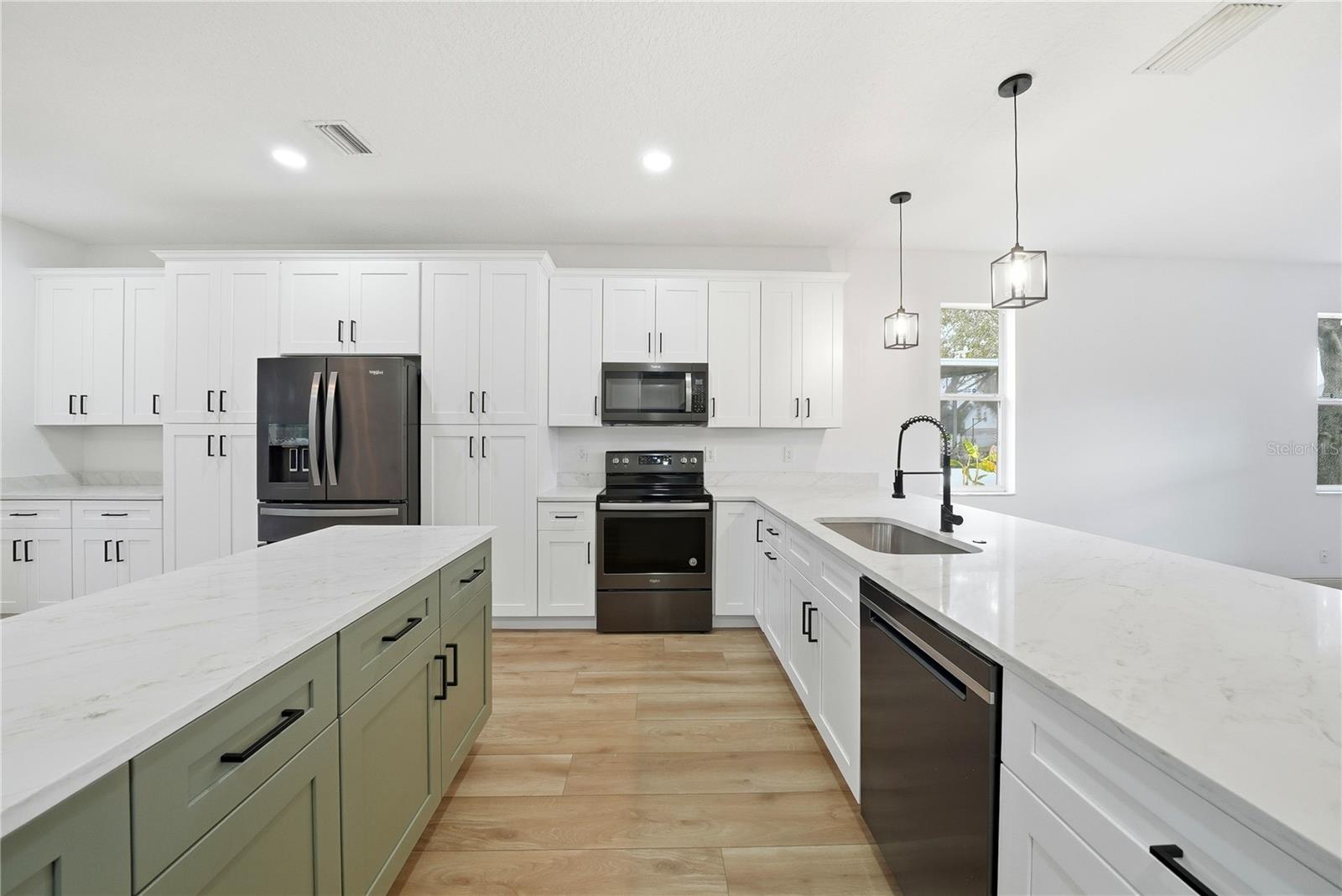 PARKSIDE - Residential